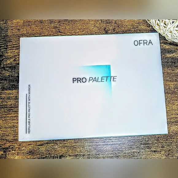 OFRA Cosmetics Pro Palette - Mixed Face Makeup - Picture 2 of 12